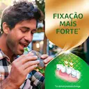 Creme Fixador de Dentadura Ultra Corega Sabor Menta 68g