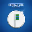Escova de Dente Oral-B Expert Gengiva Alcance Ultra Fina com 1 unidade