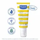 Protetor Solar Corporal Mustela FPS50+ 200ml