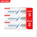 Kit Pasta de Dente Sensodyne Branqueador Extra Fresh com 3 unidades de 90g cada