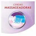 Escova de Dente Colgate Gengiva Comfort Macia com 2 unidades
