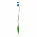 Escova de Dente Colgate Classic Clean com 3 unidades