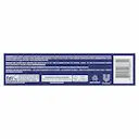 Pasta de Dente Closeup Multivitaminas +12 Benefícios Branqueador 85g