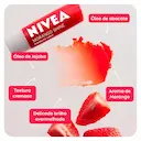Hidratante Labial Nivea Morango Shine com 4,8g
