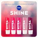Hidratante Labial Nivea Morango Shine com 4,8g
