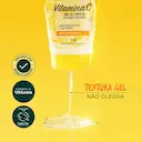 Gel de Limpeza Facial Antibacteriano Garnier Uniform&Matte Vitamina C 150g