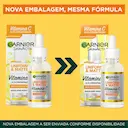 Sérum Booster Garnier SkinActive Uniform&Matte Antimarcas com Vitamina C 30ml