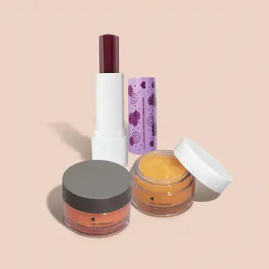 QUEM DISSE, BERENICE? KIT PARA OS LáBIOS: ESFOLIANTE NUTRITIVO + BALM HIDRATAçãO INTENSA + BALM HIDRATANTE AMORA AFLORA