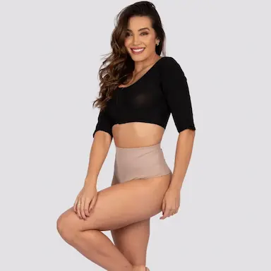 CAMISETA CURTA C/ REFORçO E ABERTURA FRONTAL ALTA COMPRESSãO EM LYCRA® POWER G Preta