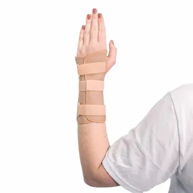 ÓRTESE CURTA COM TALA PARA PUNHO MERCUR MãO ESQUERDA BEGE P - UNIDADE