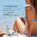 Protetor Solar Corporal Isdin Gel Cream FPS 30 com 192g