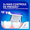 Escova de Dente Sensodyne Repair & Protect Extramacia com 2 unidades