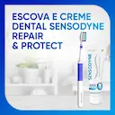 Escova de Dente Sensodyne Repair & Protect Extramacia com 2 unidades